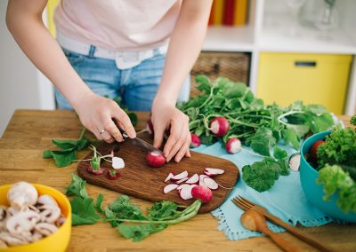 Comment adapter son alimentation lorsqu’on a un déficit en AAT ?